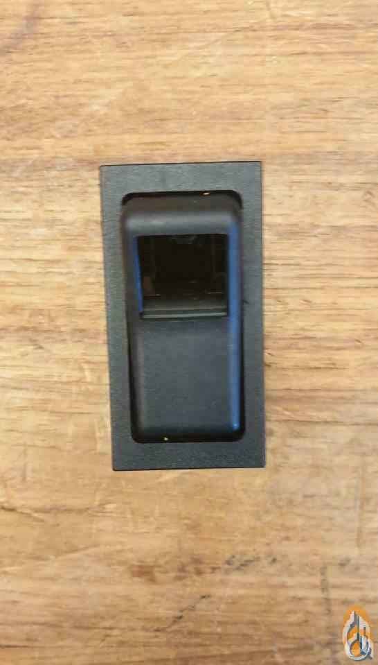 2210093 - TOGGLE SWITCH