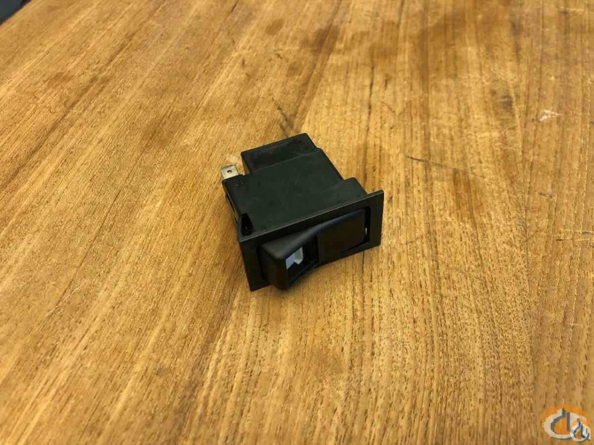 2210198 - TOGGLE SWITCH