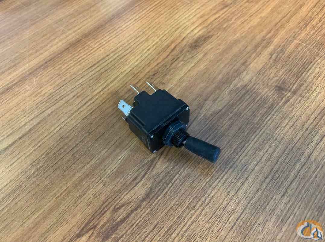 2257108 - TOGGLE SWITCH