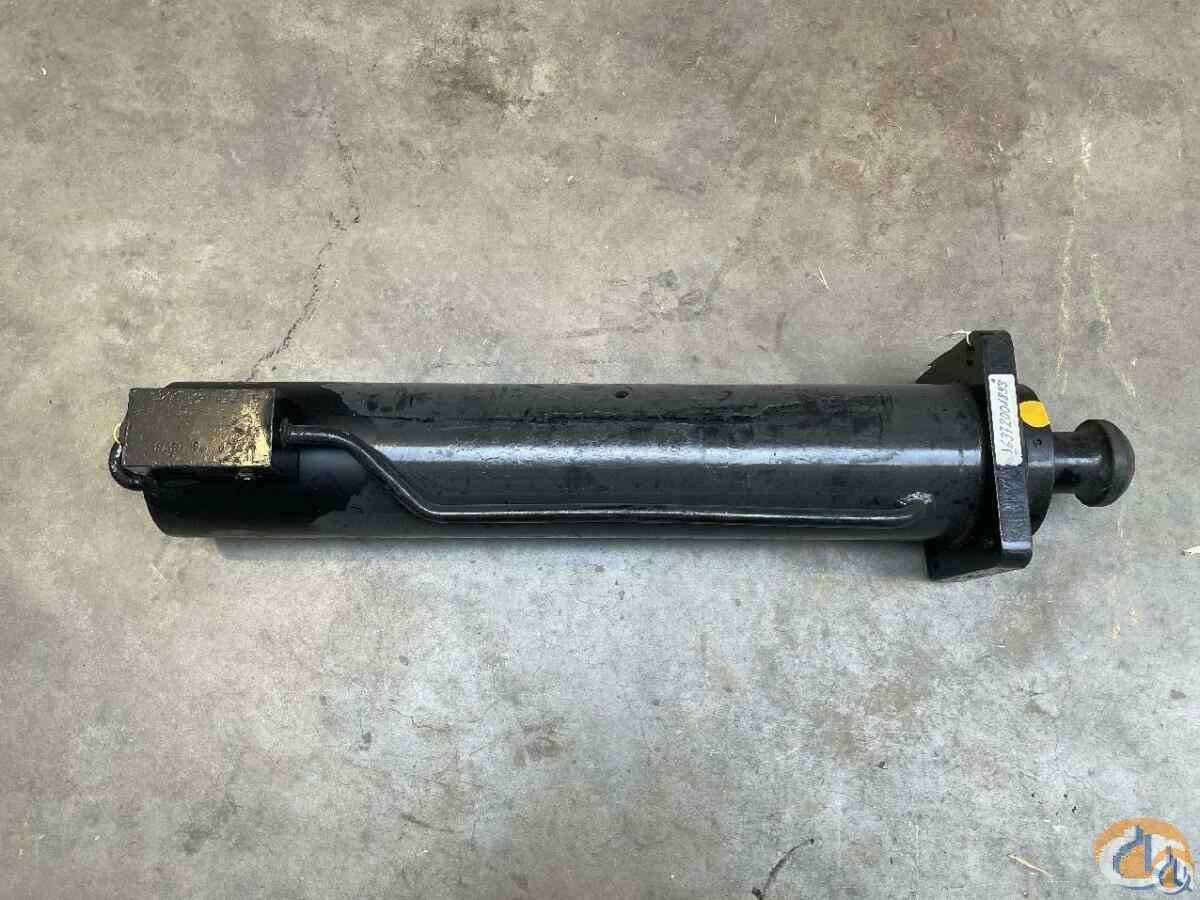 6372001833 - JACK CYL ASSY 5 1/2