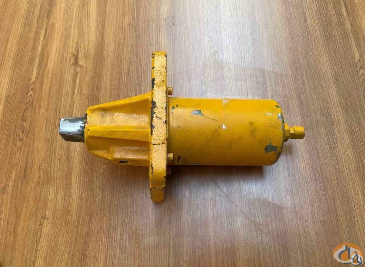 1684629 - SPRING-LOADED CYLINDER