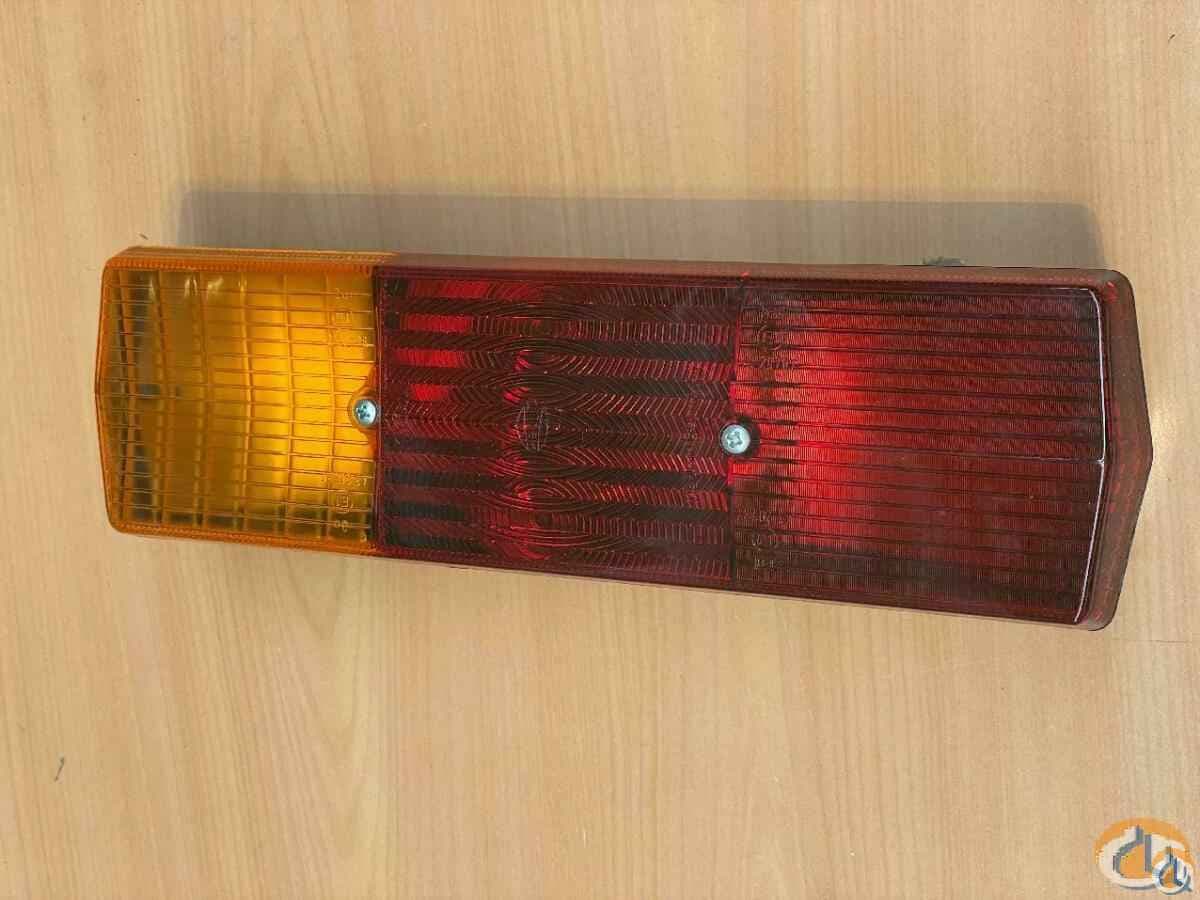 1688171 - TAIL LIGHT LEFT