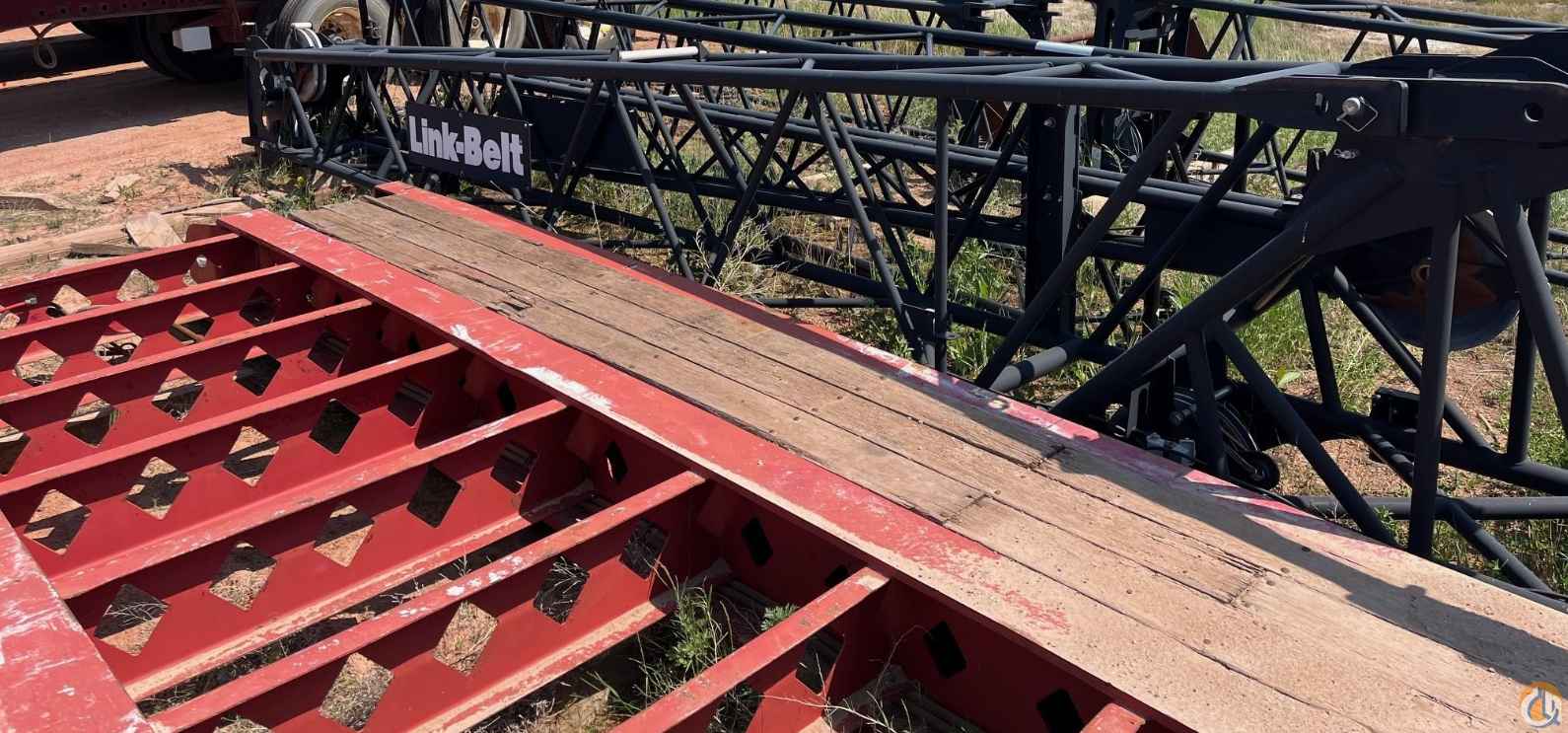 Linkbelt HTC3140 – 31 ft – 55 ft two piece bi-fold lattice jib