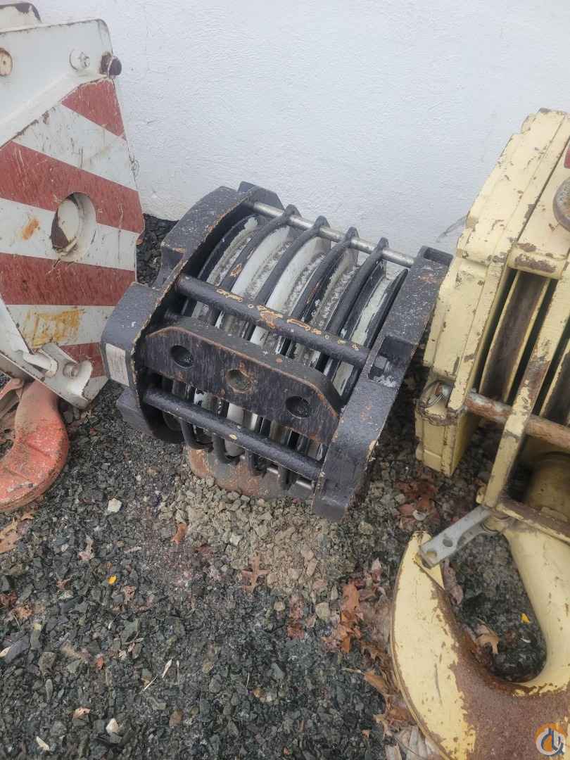 Liebherr 63 Ton Hook Block