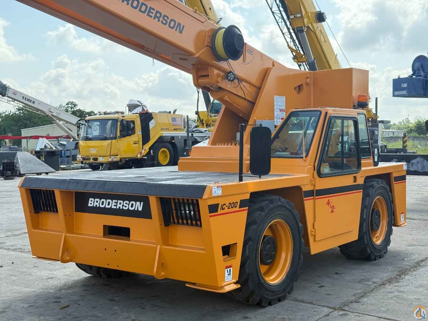 2015 Broderson IC-200-3H