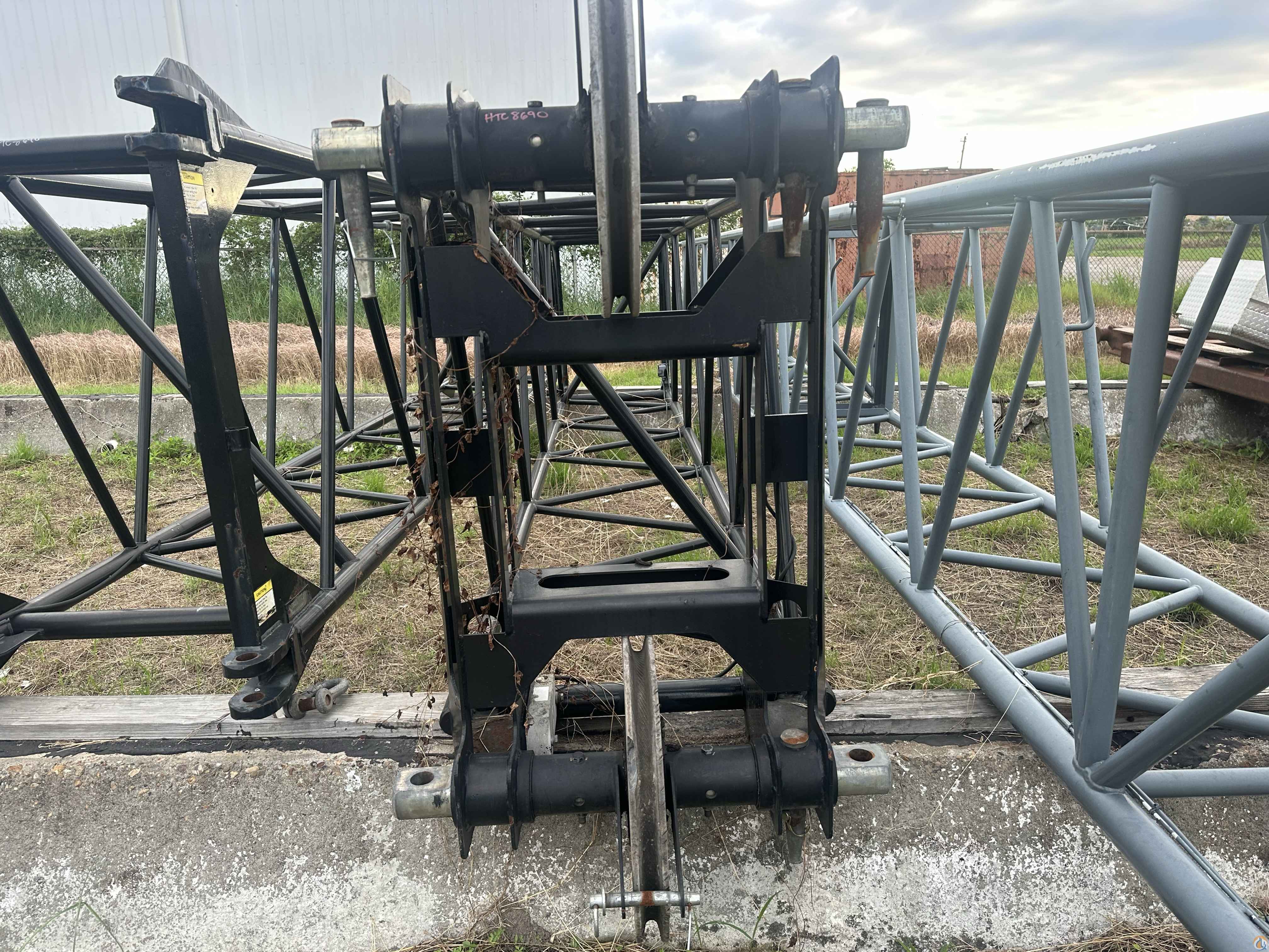 Link-Belt HTC8690 2 x 16' tubular lattice jib extensions