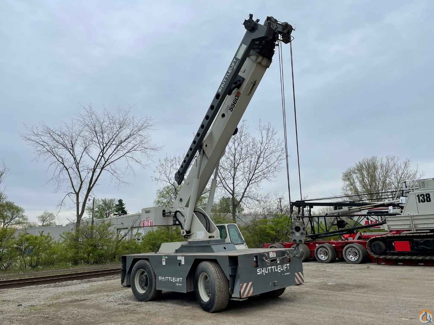 2012 Shuttlelift 5560B