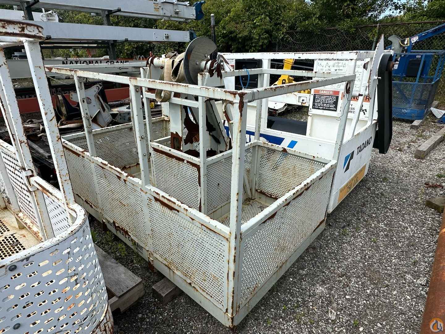 NATIONAL 2-PERSON MAN BASKET