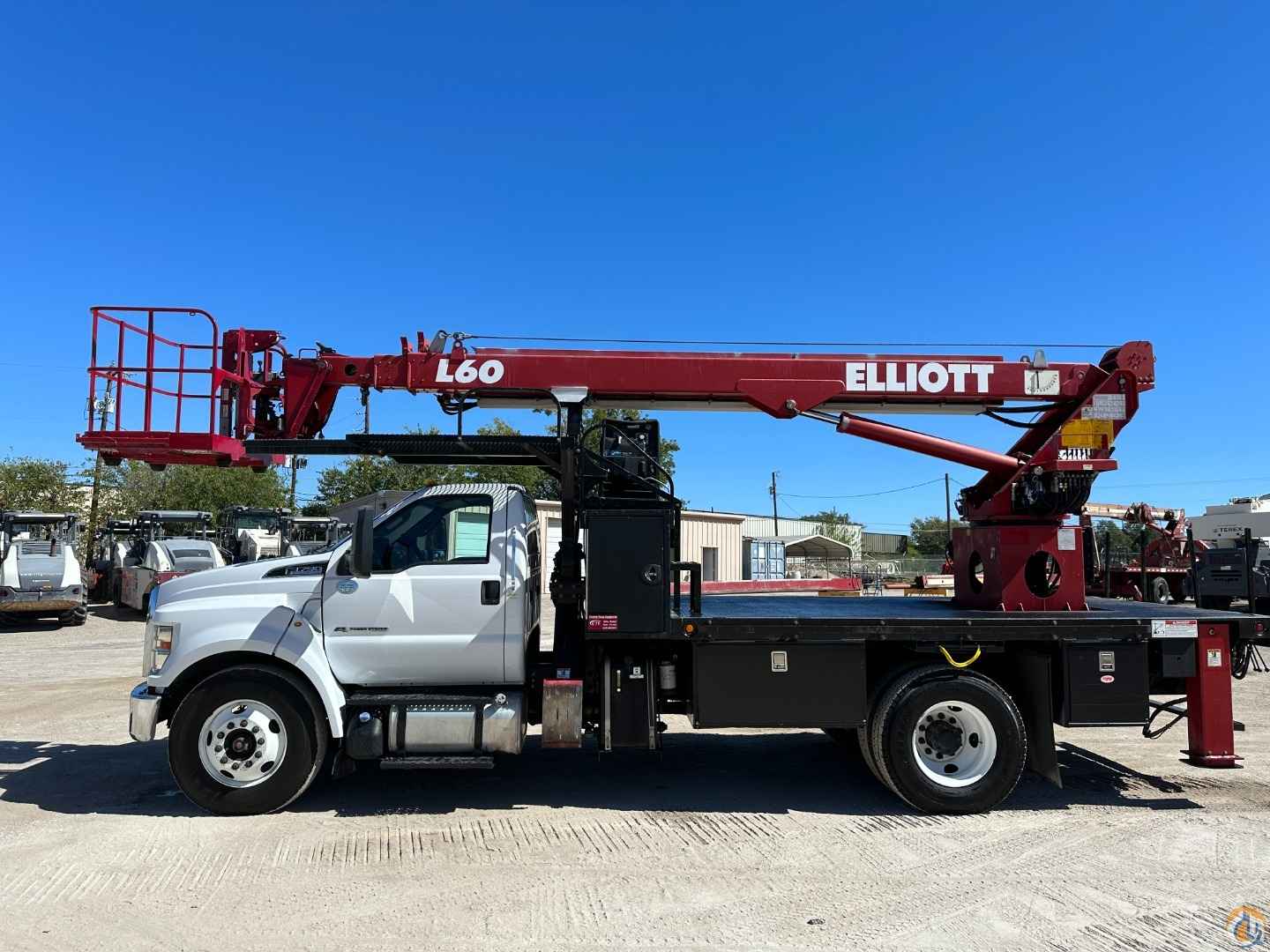 2016 Elliott L60R HiReach