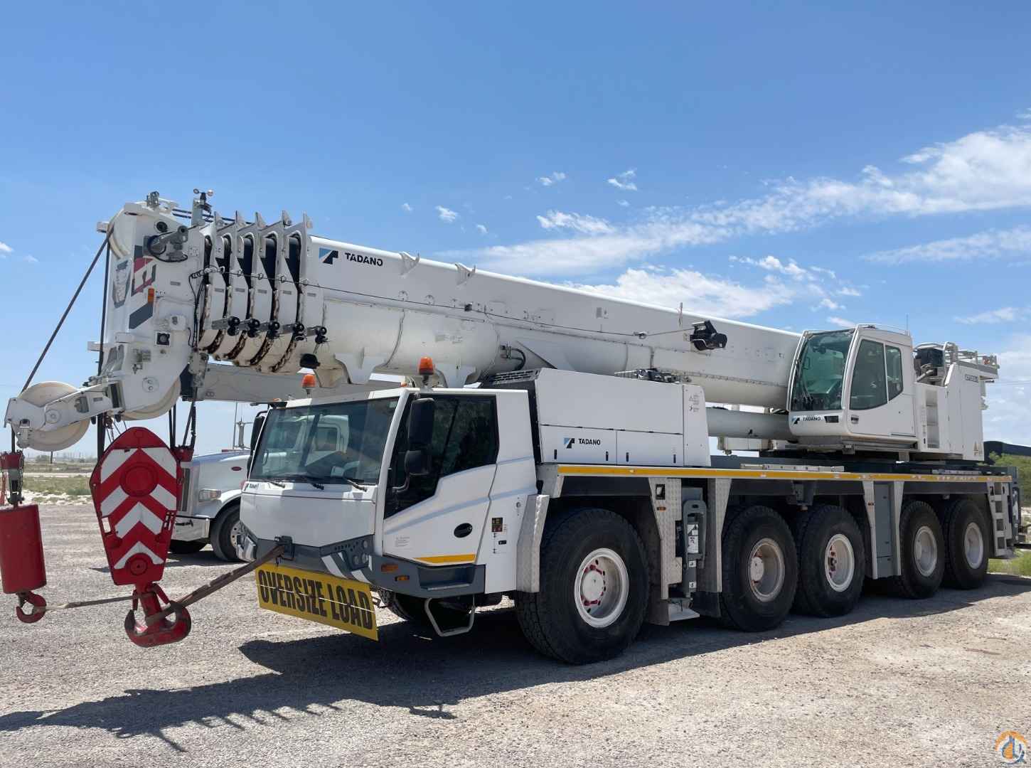 2017 Tadano ATF 200G-5