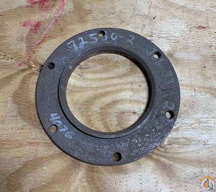 Plate RETAINER SEAL / TRANSMISSION CASE