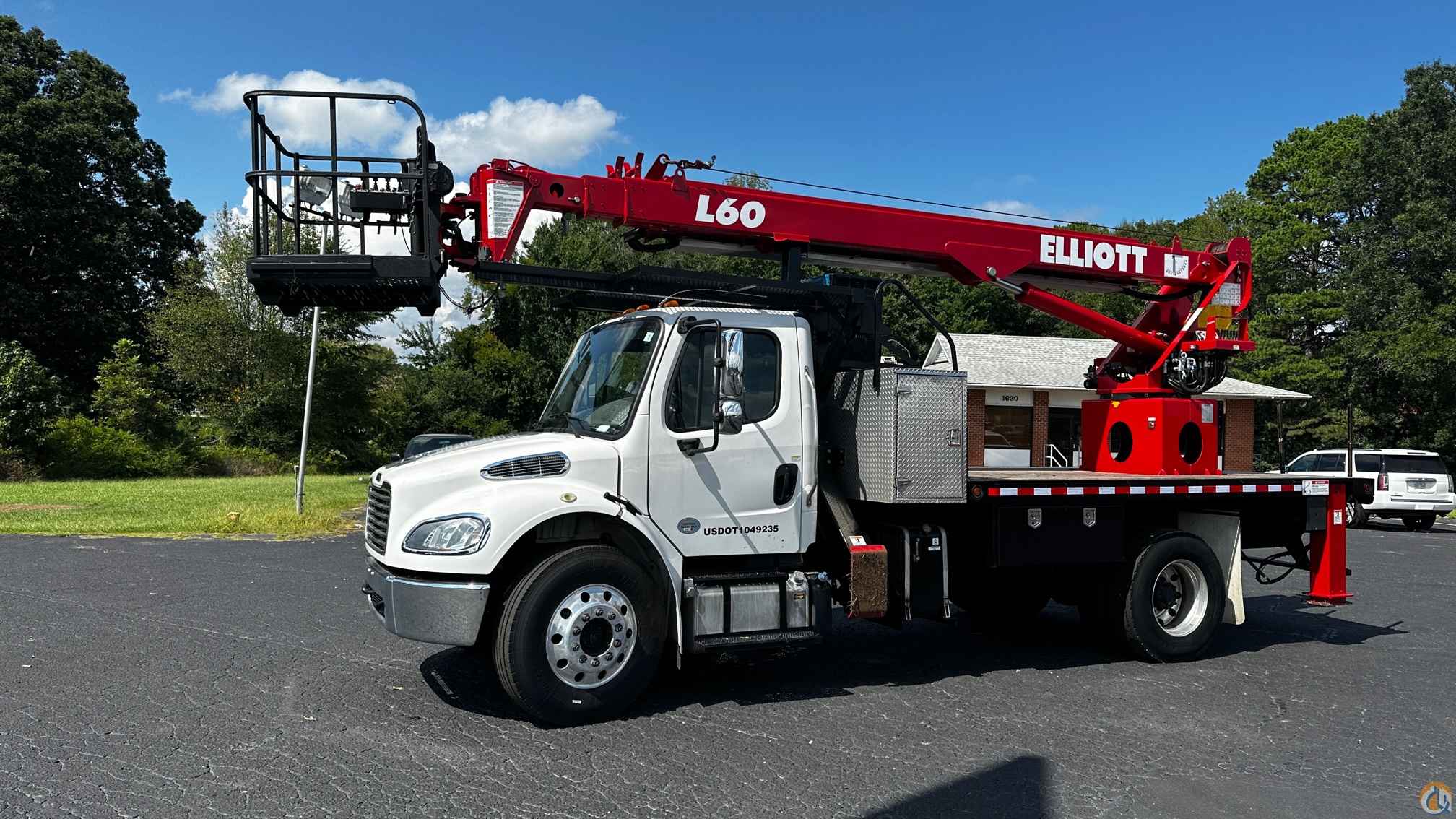 2017 Elliott L60