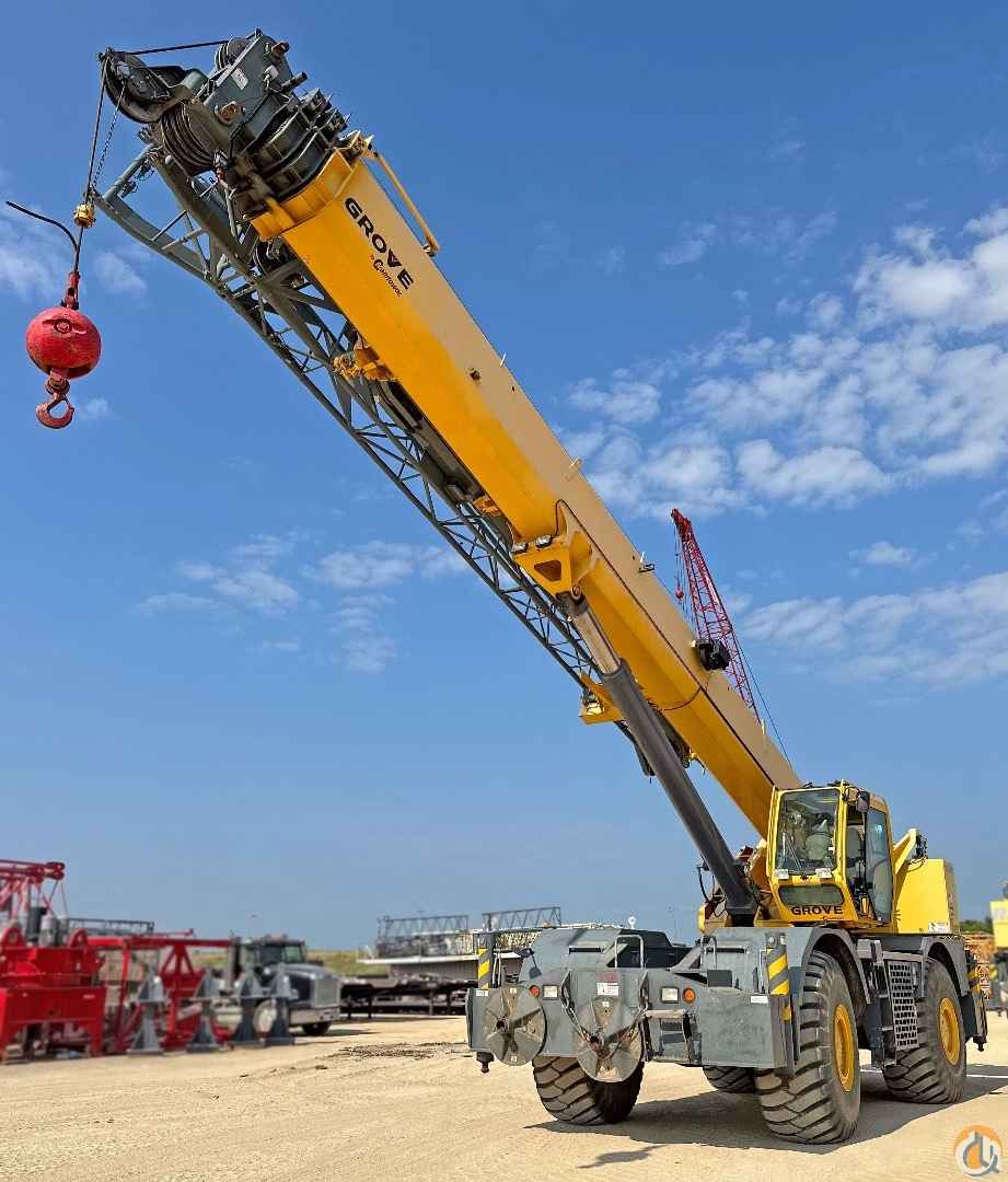 2011 Grove RT880E
