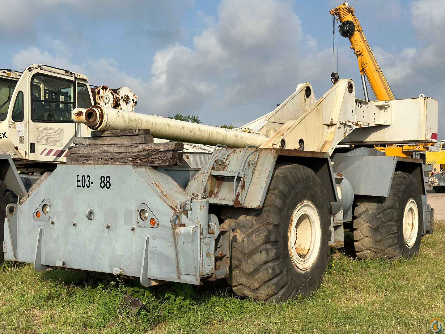 2008 Terex RT 775
