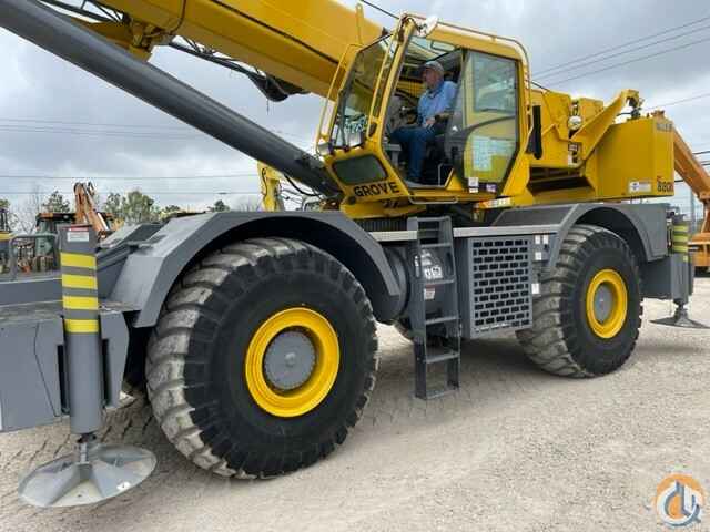 2011 Grove RT880E