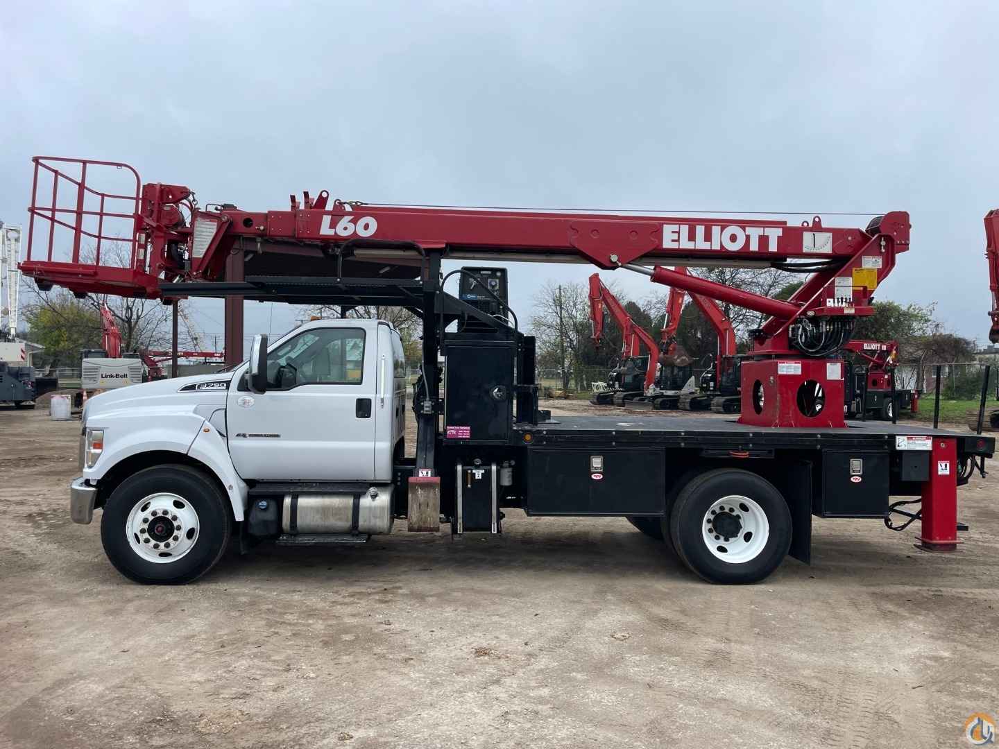 2019 Elliott L60R HiReach
