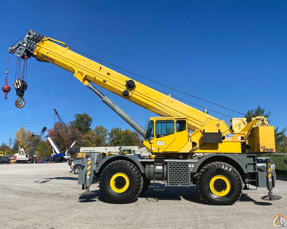 2009 Grove RT890E