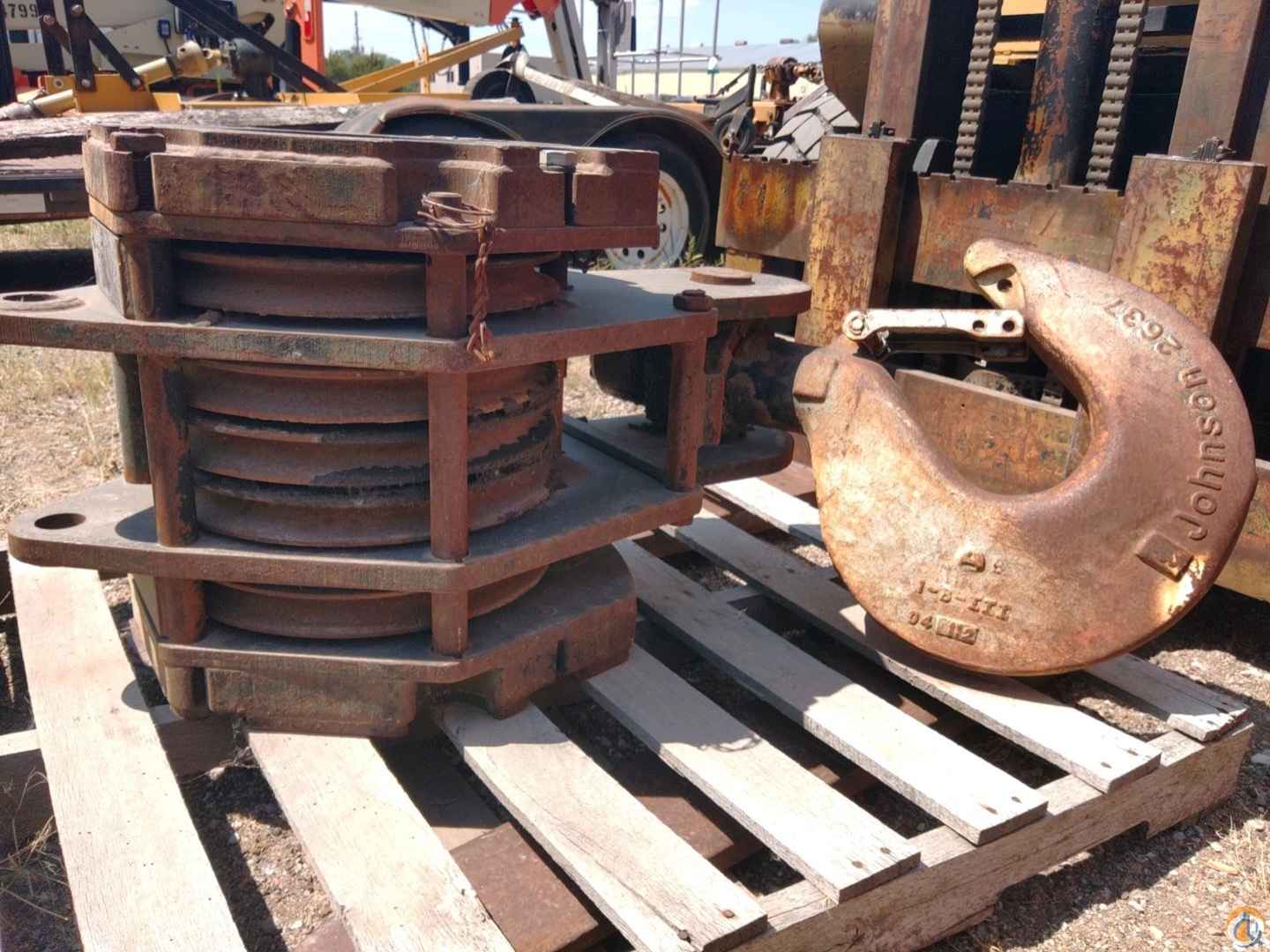 Johnson, 60 Ton, Five Sheave, Quick Reeve Hook Block Accommodates 3/4" Wire Rope; CranesList ID: 709,