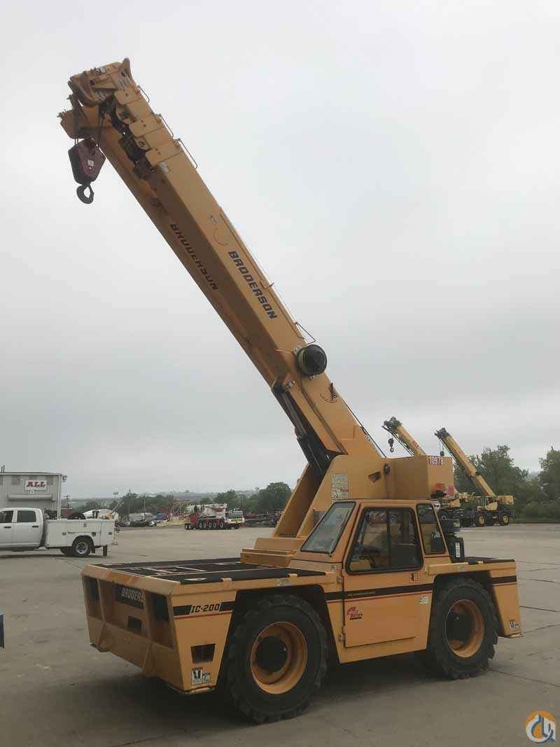 2014 Broderson IC-200-3H