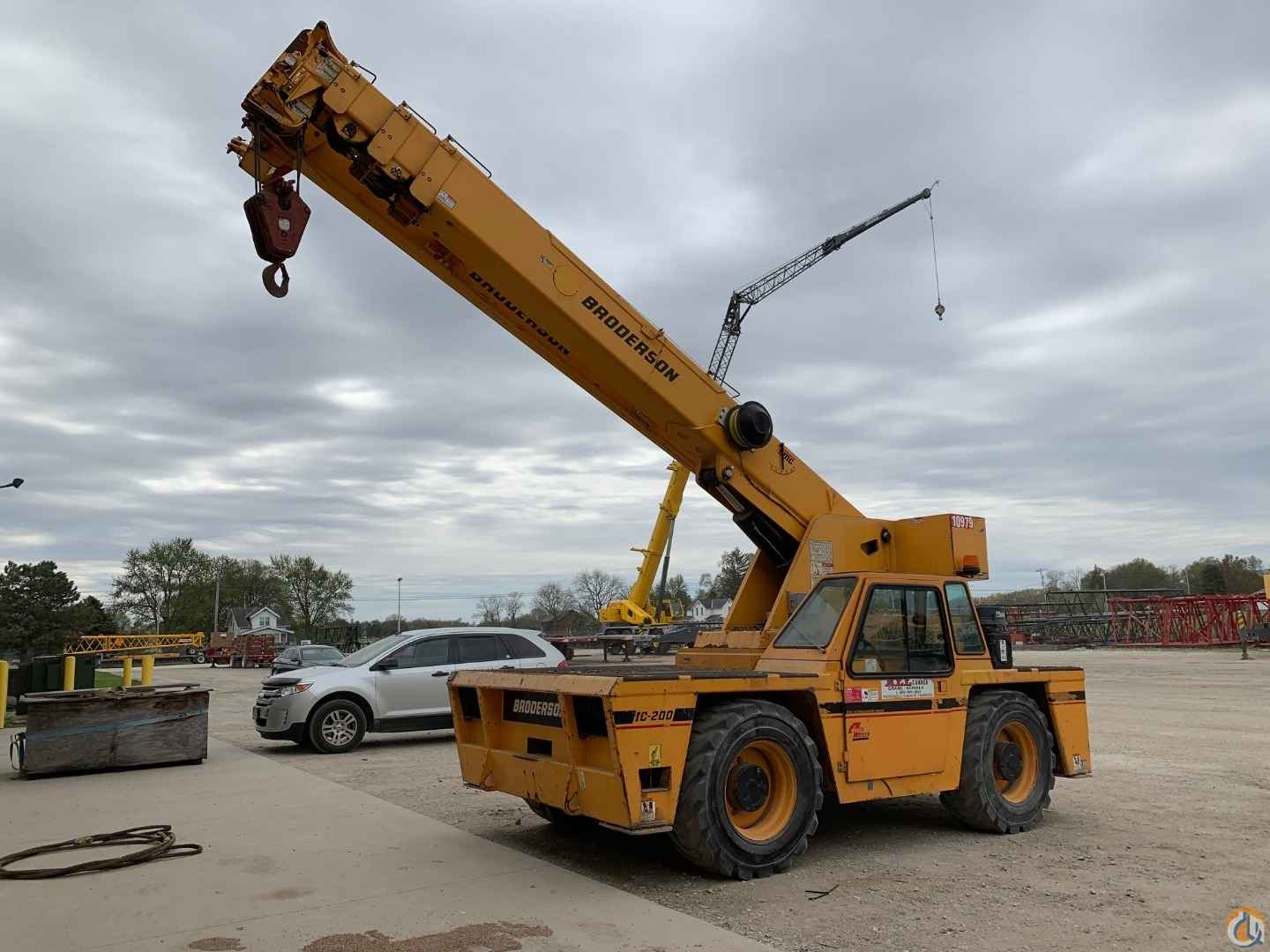 2014 Broderson IC-200-3H