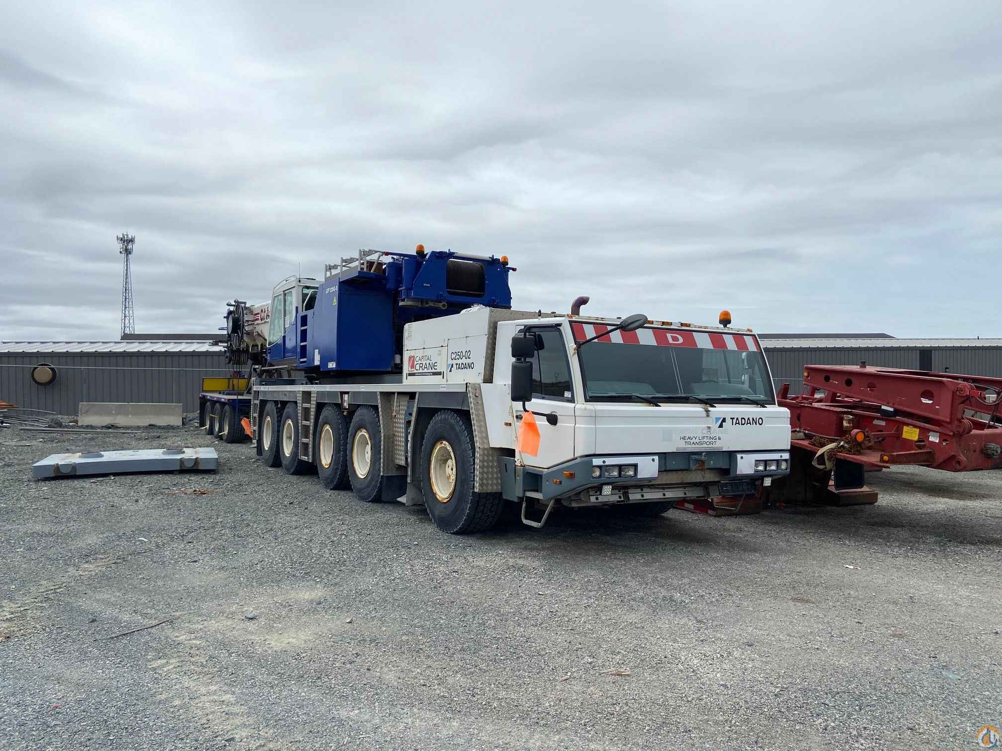 2011 Tadano ATF 220G-5