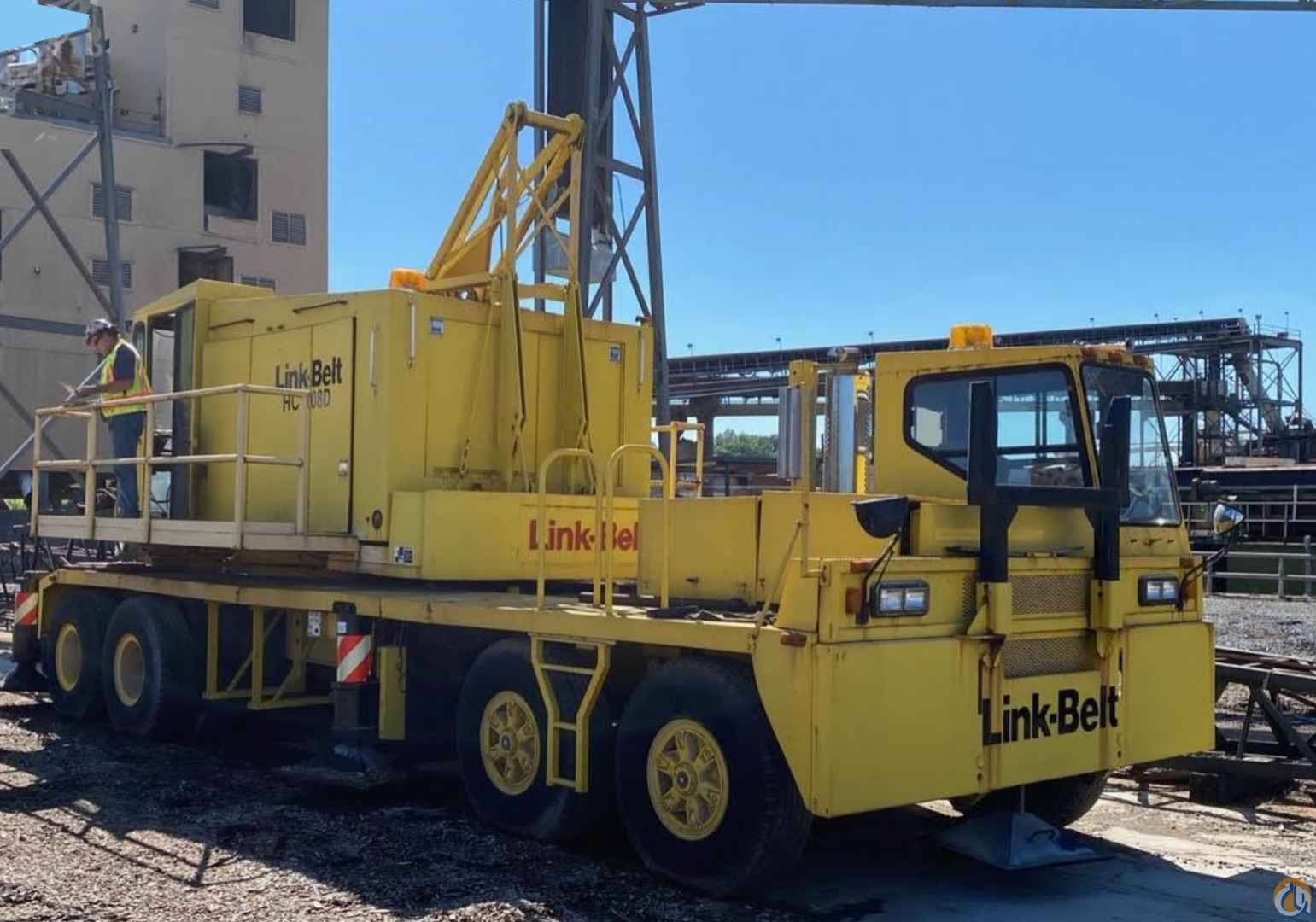 1989 Link-Belt HC108D, 50 Ton, Lattice Boom Truck Crane; CranesList ID: 515