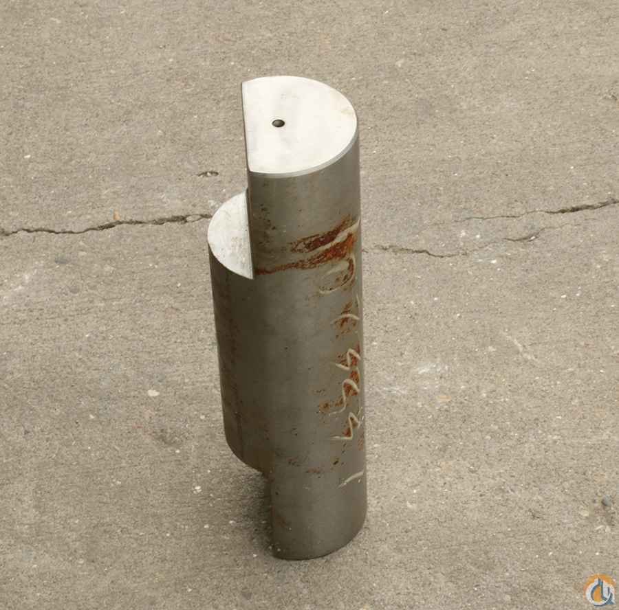 1073337 - Bottom Roller Axle