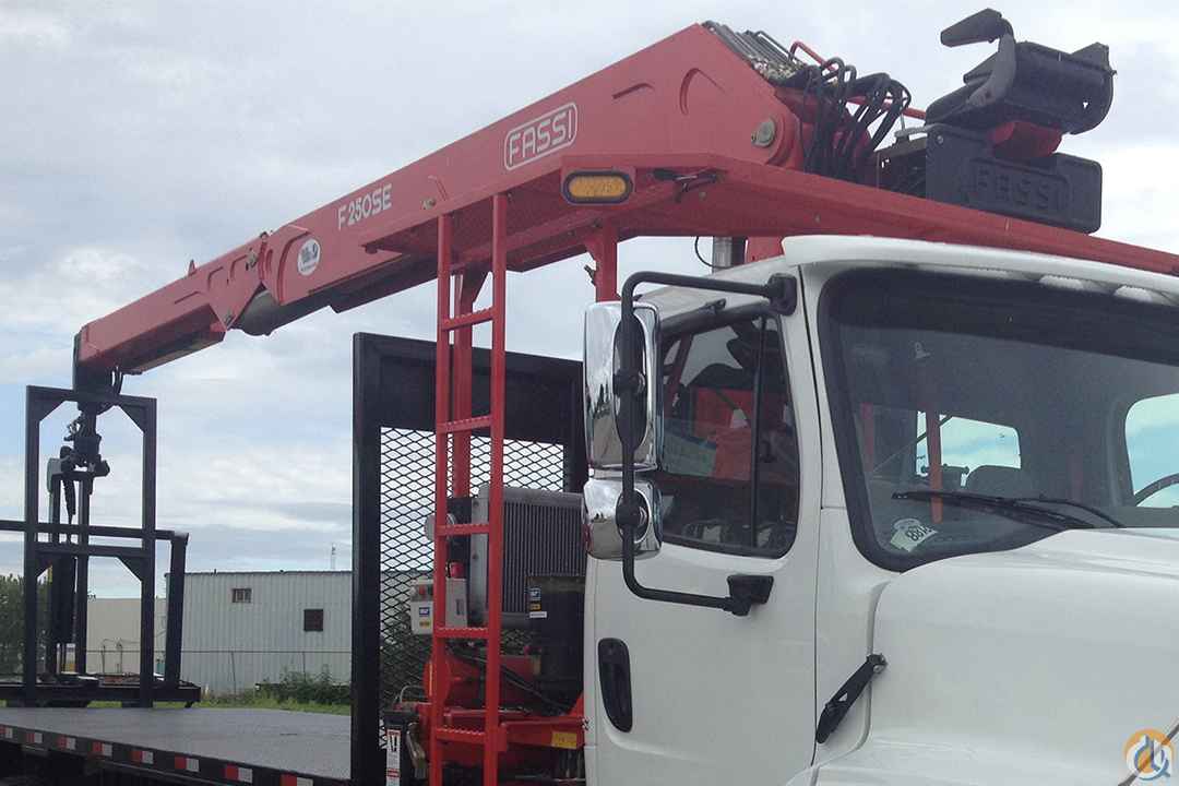 Used Fassi F330SE.24 wallboard crane on 2018 Freightliner 114SD chassis