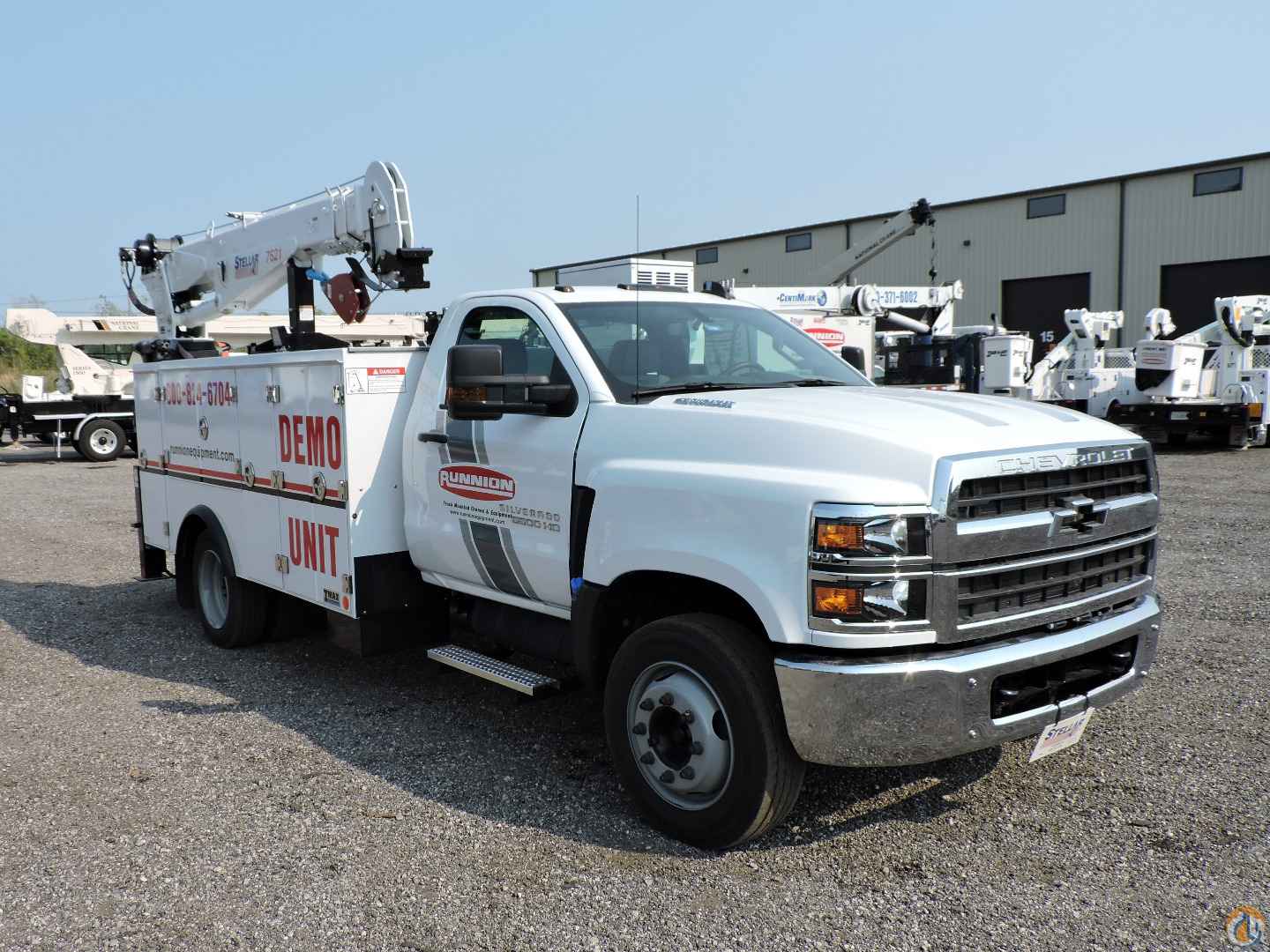 Stellar 7621 Service Crane mounted on 2019 Chevy Silverado 5500