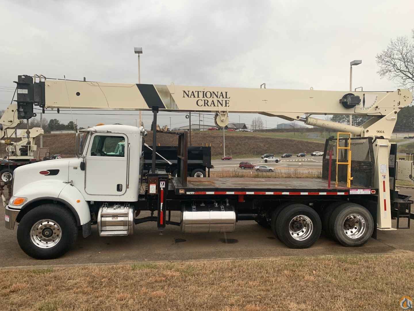 2007 Peterbilt 340 26 Ton National 900A Series Crane Truck