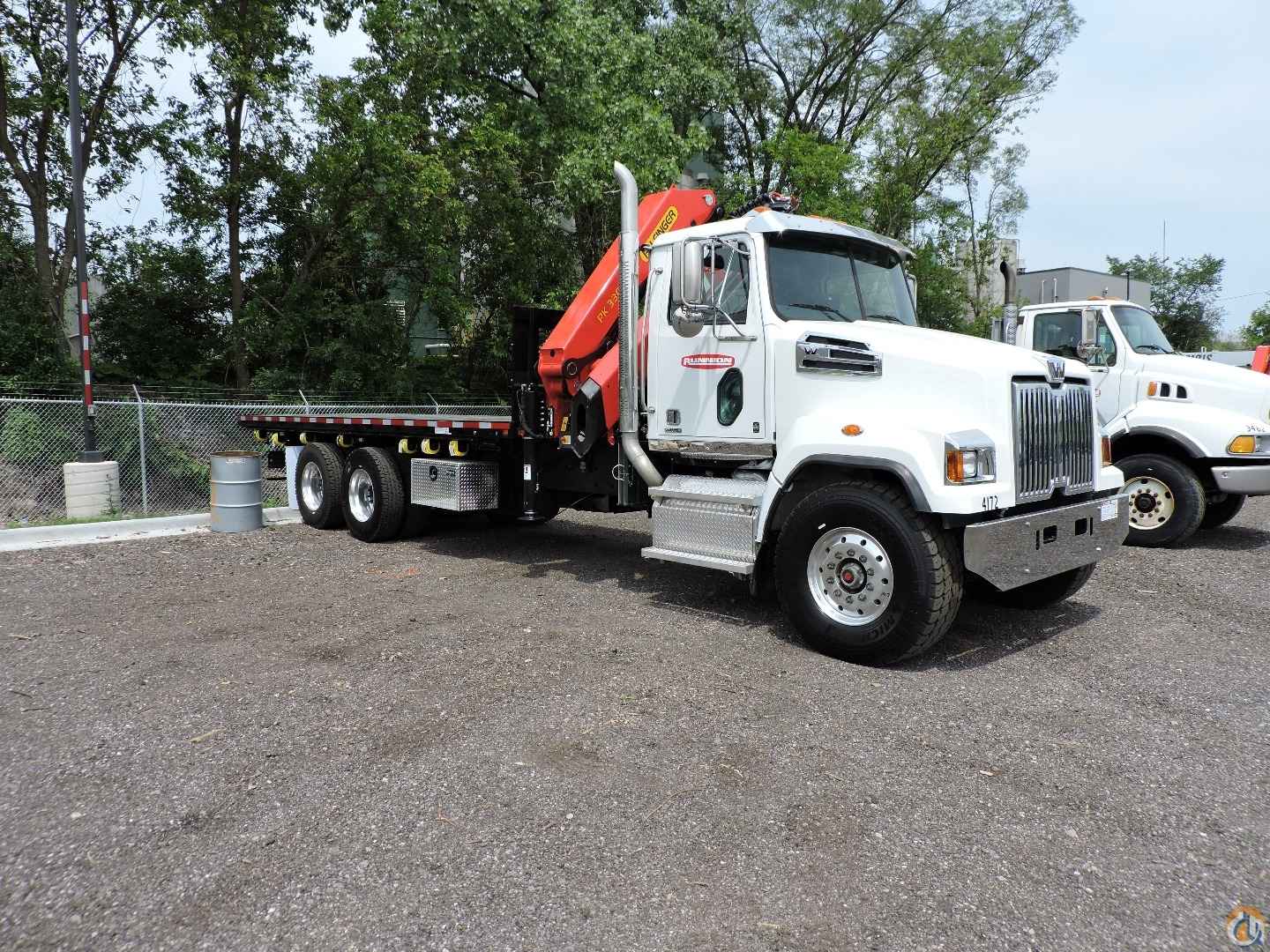 PK33002-EH Knuckleboom, 2018 Western Star 4700SF
