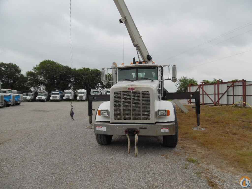 2011 National 9125 Peterbilt Chassis