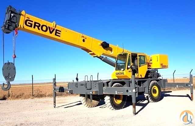 2010 (unverified) Grove RT530E-2 Rough Terrain Crane