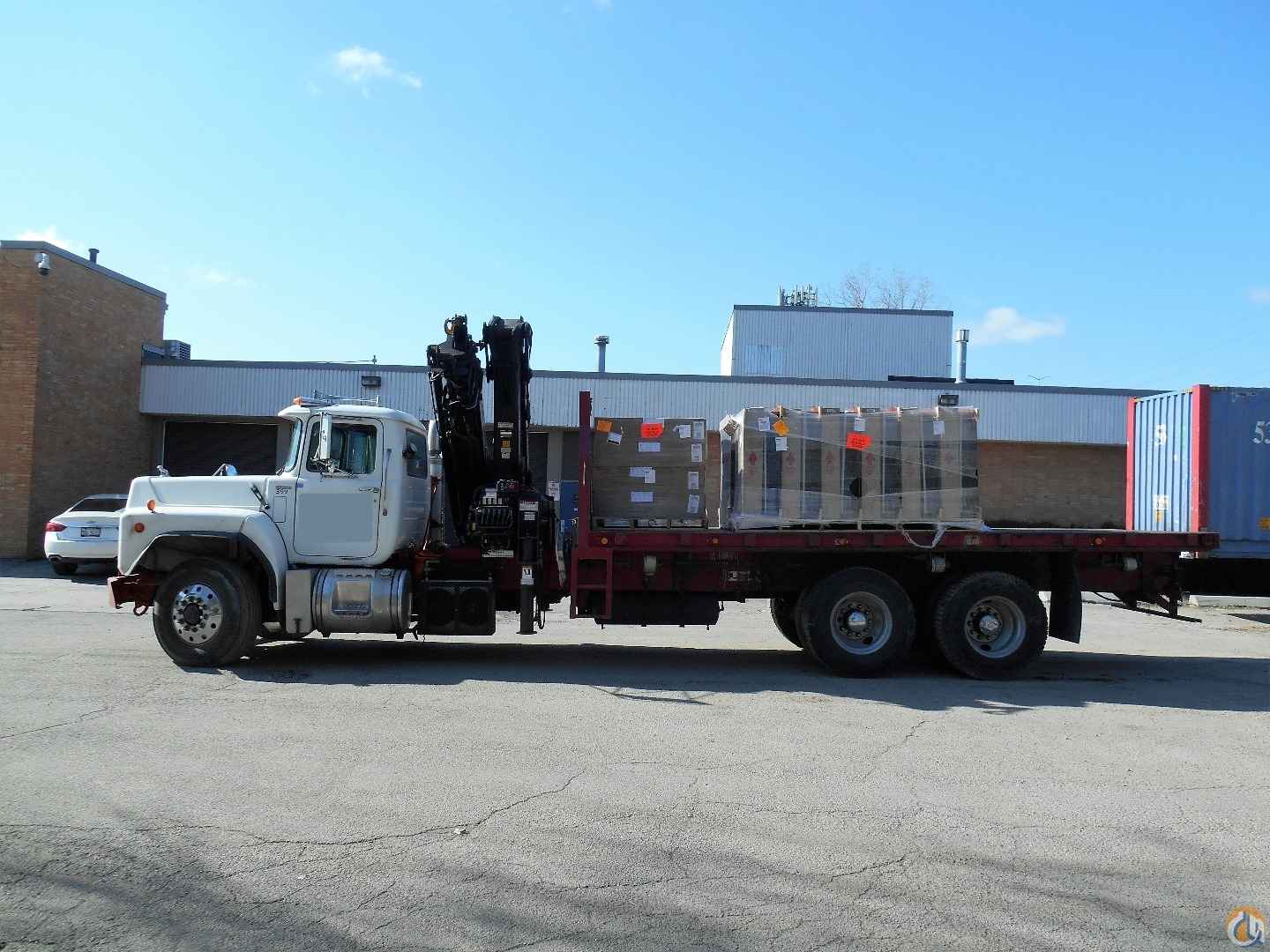 225E-5, 1999 Mack RB690S