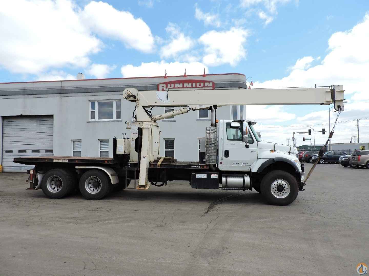 680D Tractor Mount Crane on a 2004 International 7600 6x4