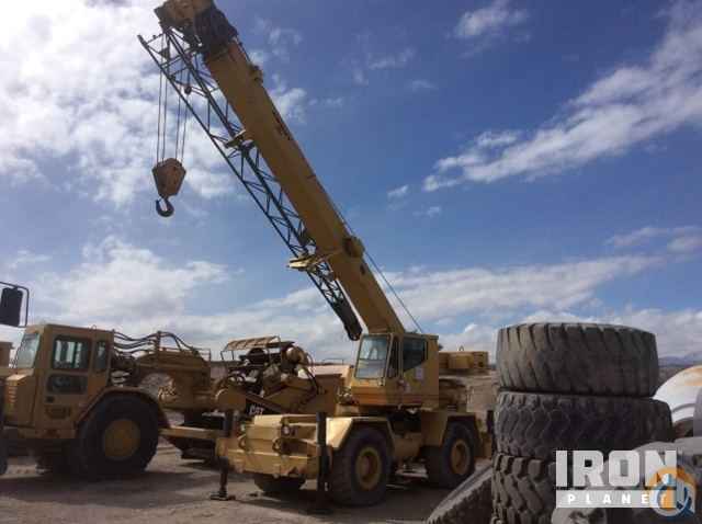 1990 Grove RT528C Rough Terrain Crane