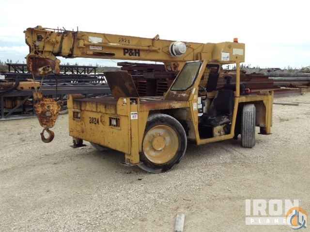 P & H Carry Deck Crane