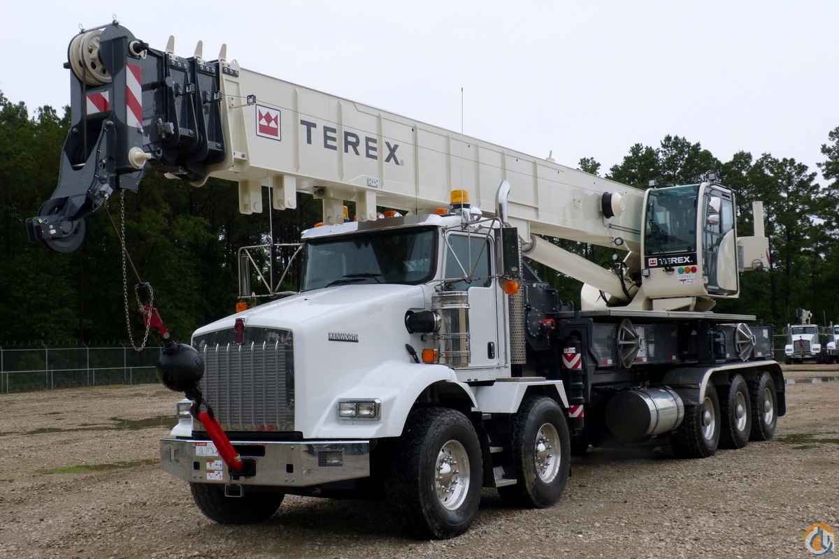 New Terex Crossover 8000 boom truck mounted to 2018 Kenworth T800 chassis