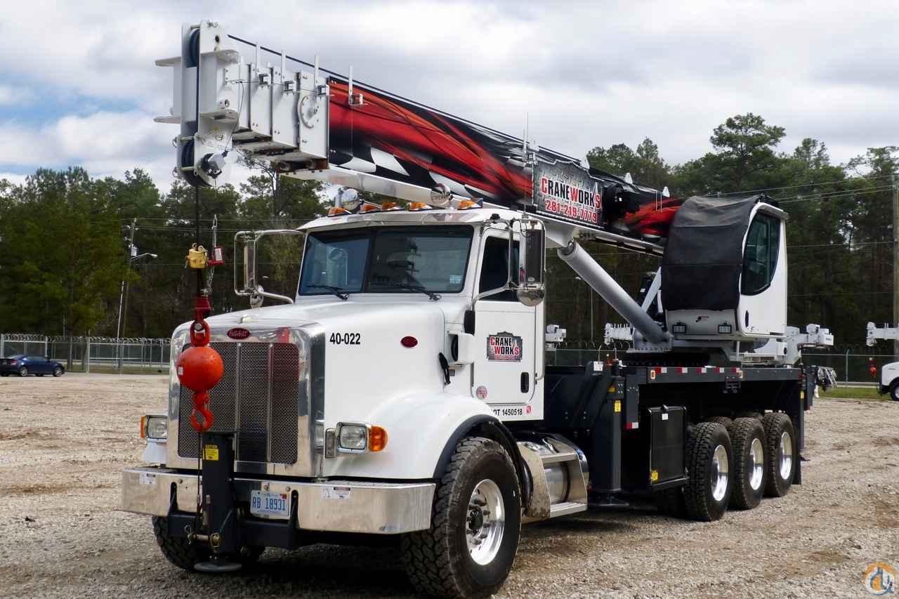 Manitex 40124S boom truck mounted to 2014 Peterbilt 367 chassis