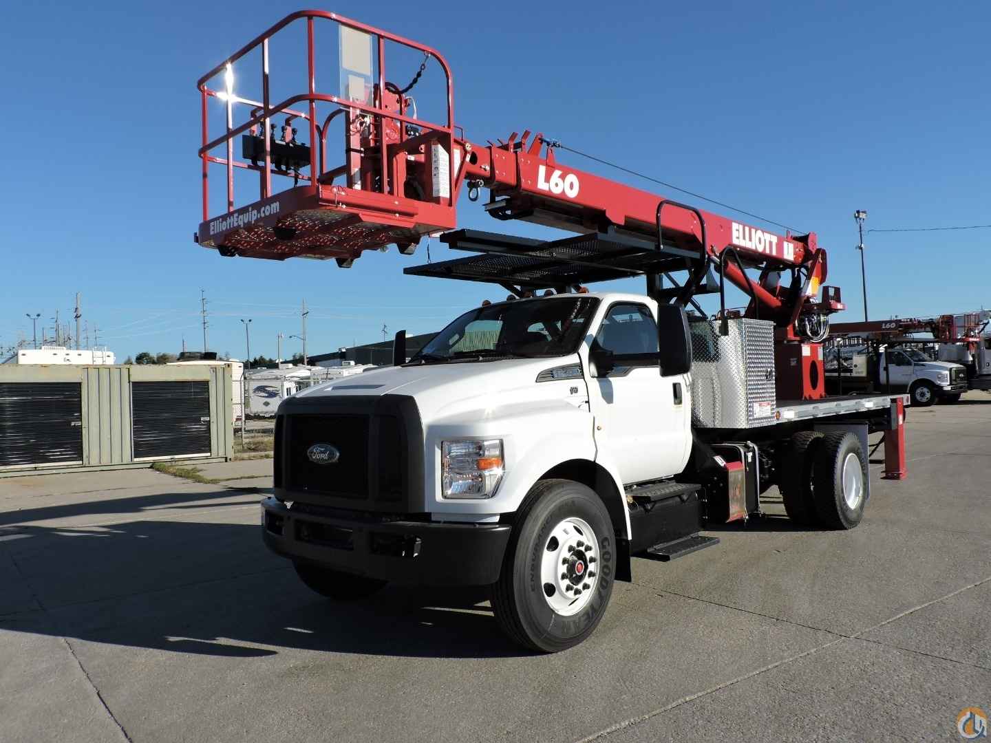 Elliott L60R on 2018 Ford F750, gasoline engine