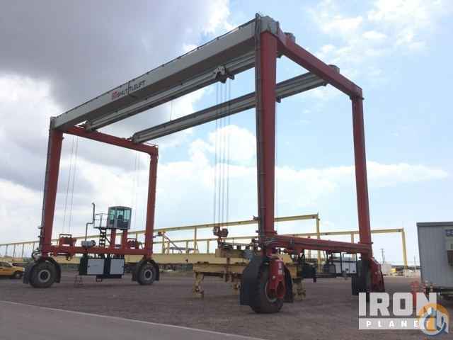 2012 Shuttlelift ISL70B Gantry Crane