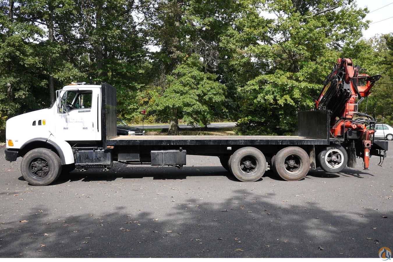 8924 - 1998 FORD LT9000; 1997 PALFINGER PK32080 KNUCKLEBOOM