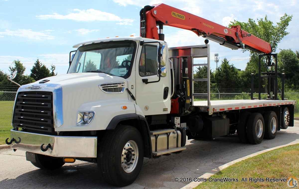 Palfinger PW 42001-SH wallboard crane mounted to new 2016 Freightliner 114SD chassis