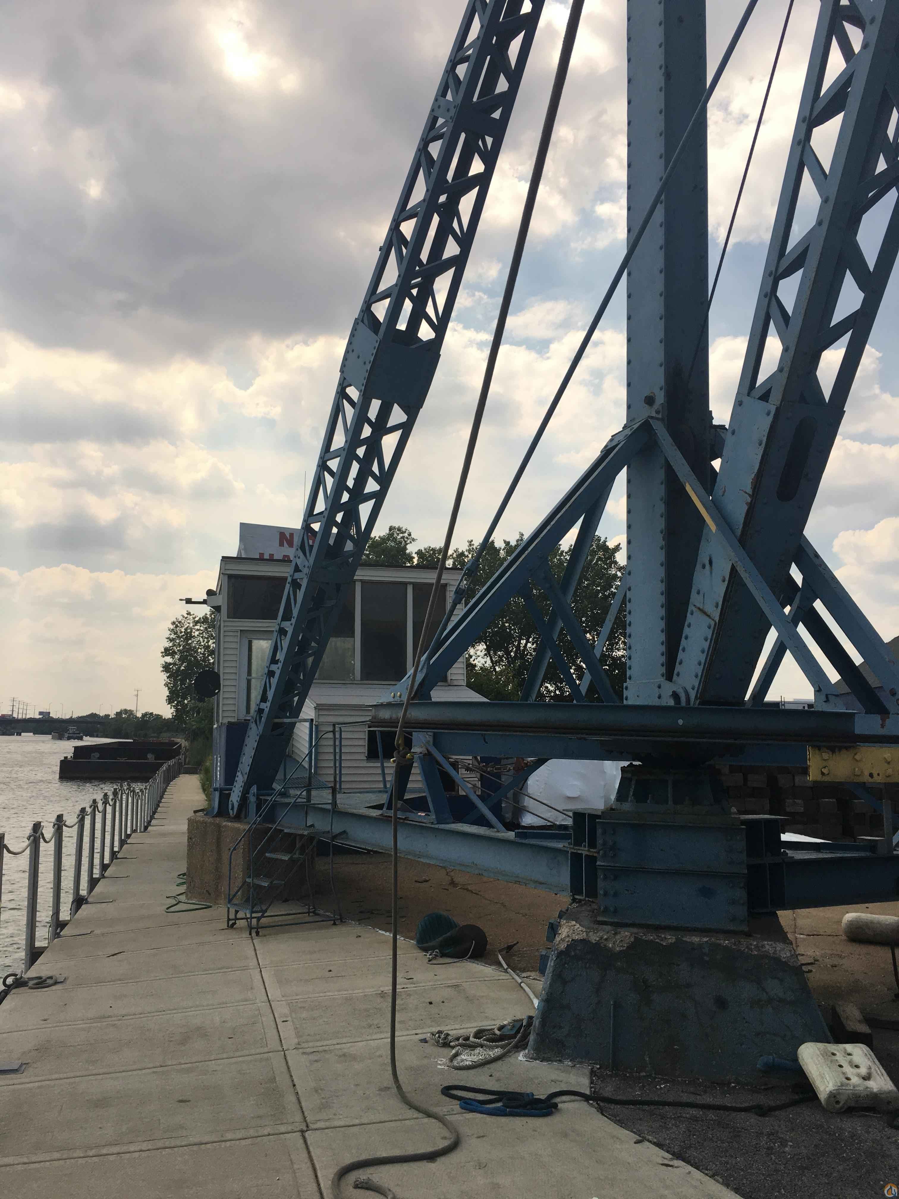 American Custom Marine Crane