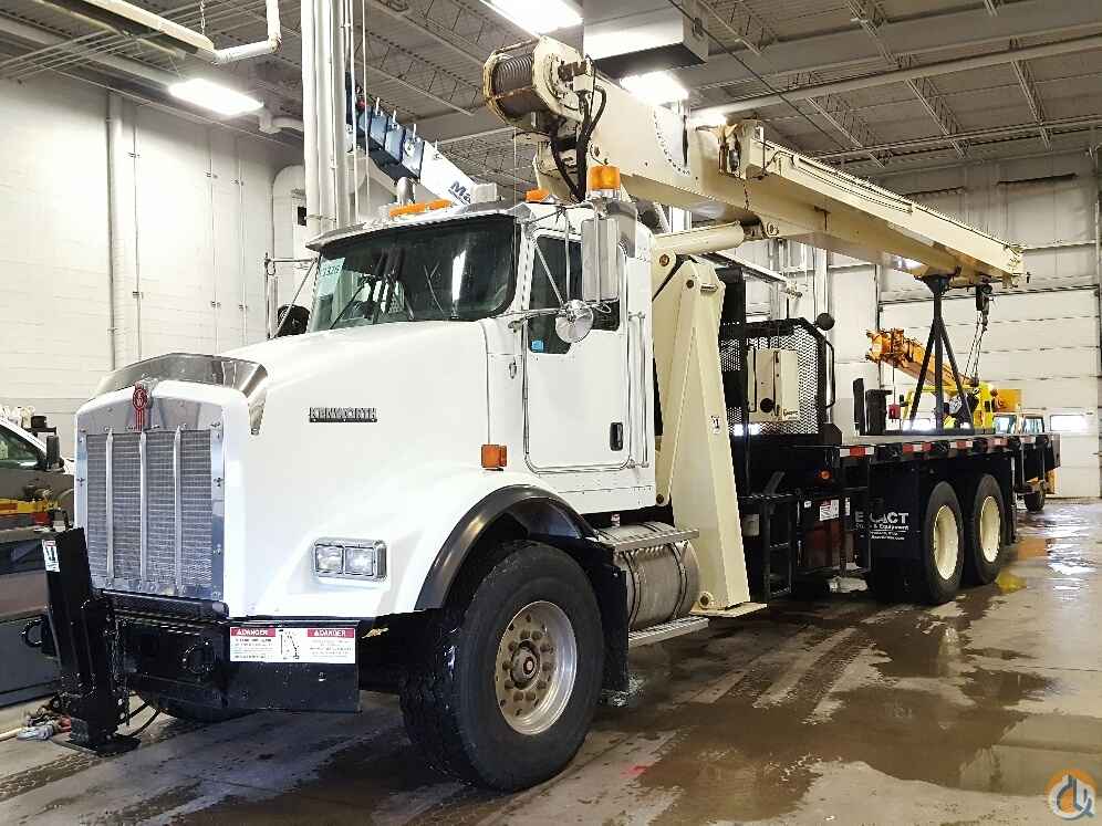 2005 National 8100D - 475HP