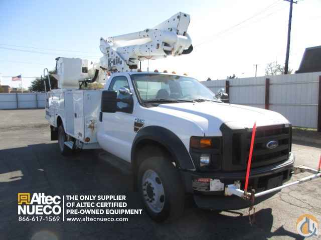 2011 Altec AT37G