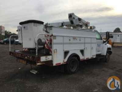 2004 Versalift SST37