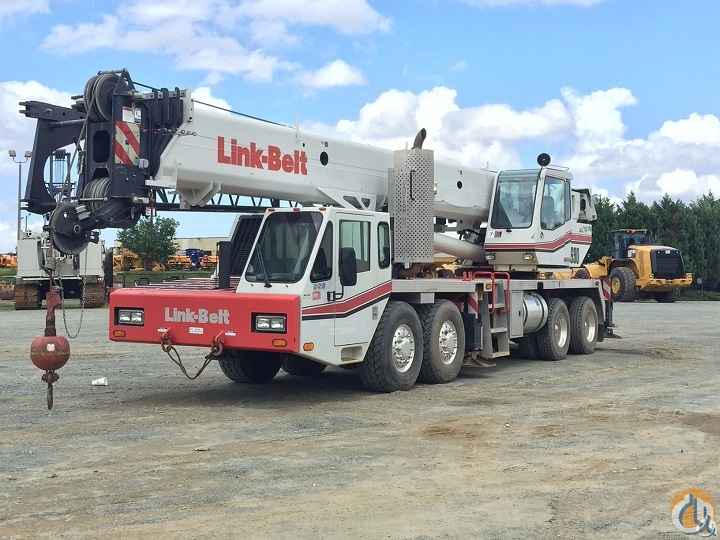 2009 Link-Belt HTC-8690 90 Ton Truck Crane