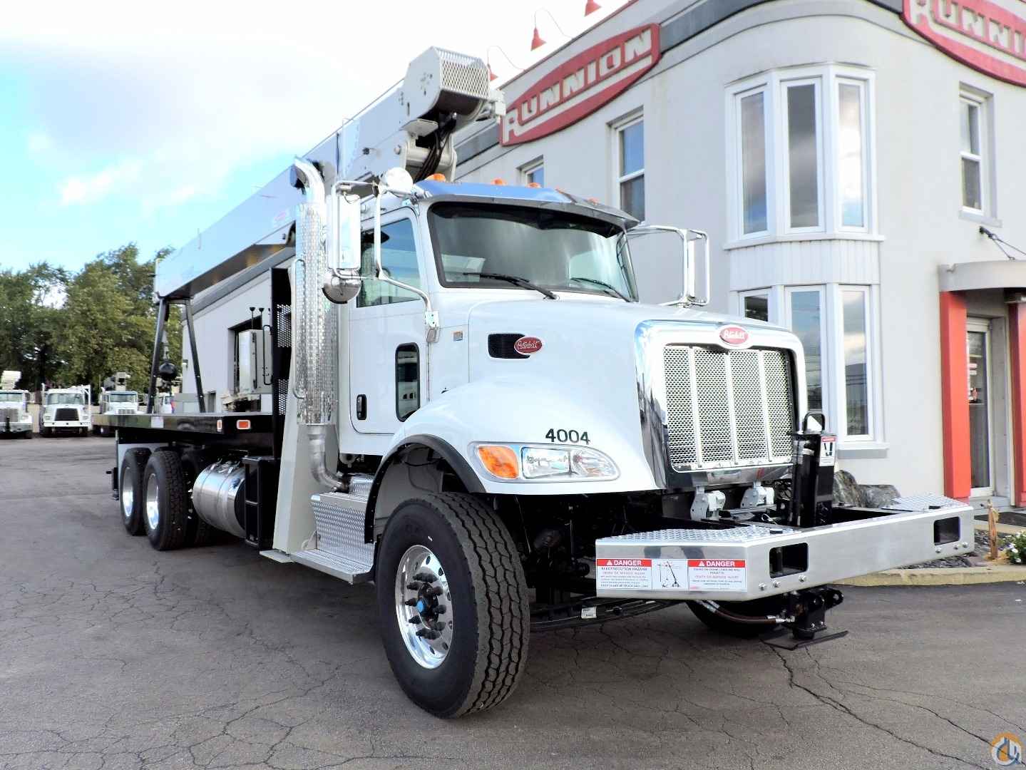 National Crane 8100D, 2017 Peterbilt 348 with auto transmission
