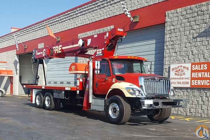 Terex BT4792 on 2017 International 7500